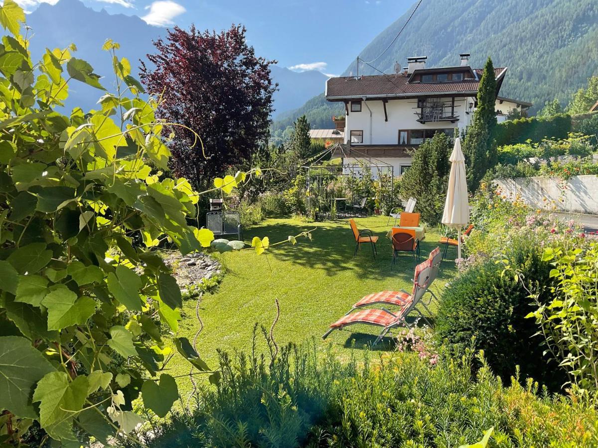 Comfortable Apartment In A Beautiful Surrounding Sautens Buitenkant foto