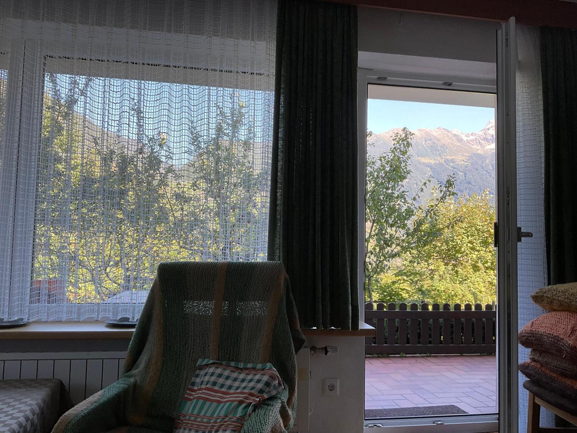Comfortable Apartment In A Beautiful Surrounding Sautens Buitenkant foto
