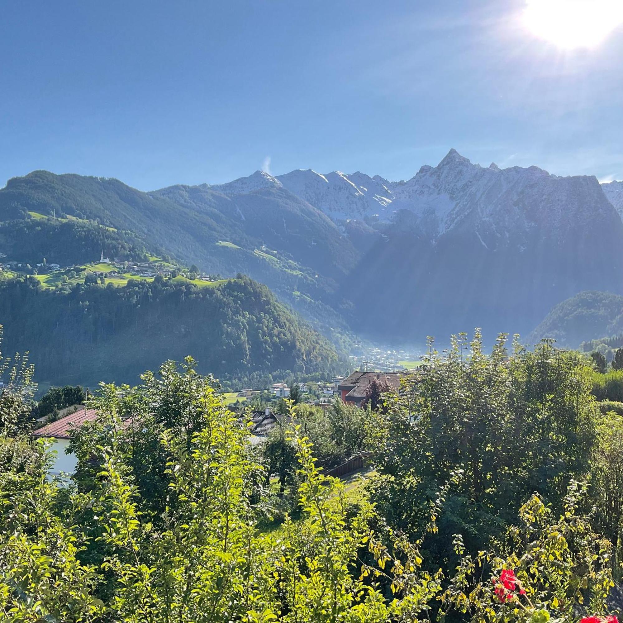 Comfortable Apartment In A Beautiful Surrounding Sautens Buitenkant foto
